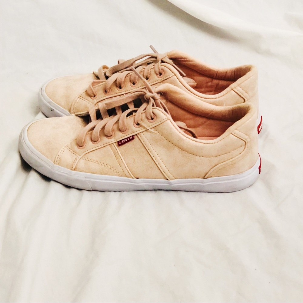 Levi’s Pink and White Tennis Sneakers Size 9